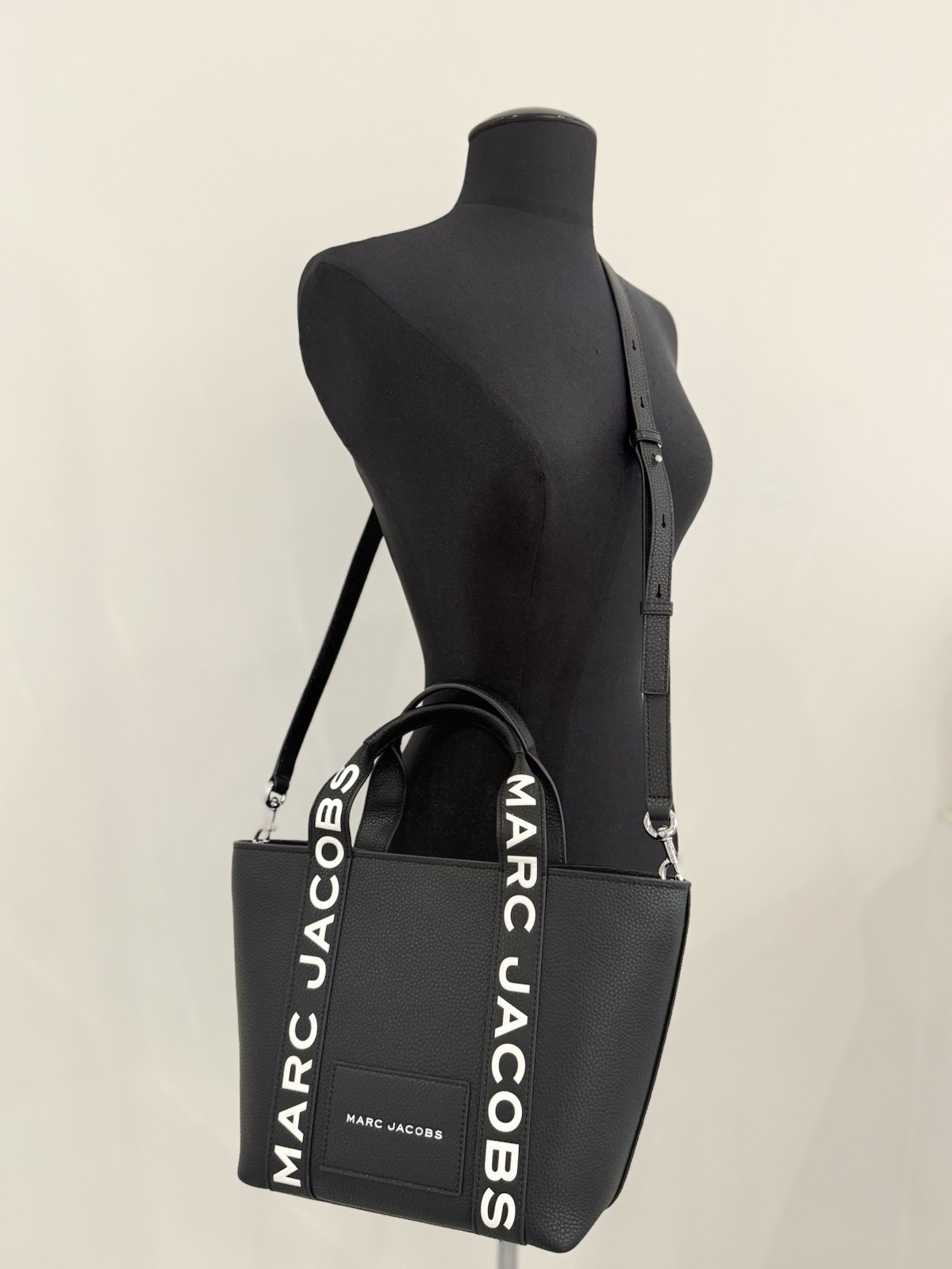 NWT Marc Jacobs Small Marc-Et Leather Tote - Black