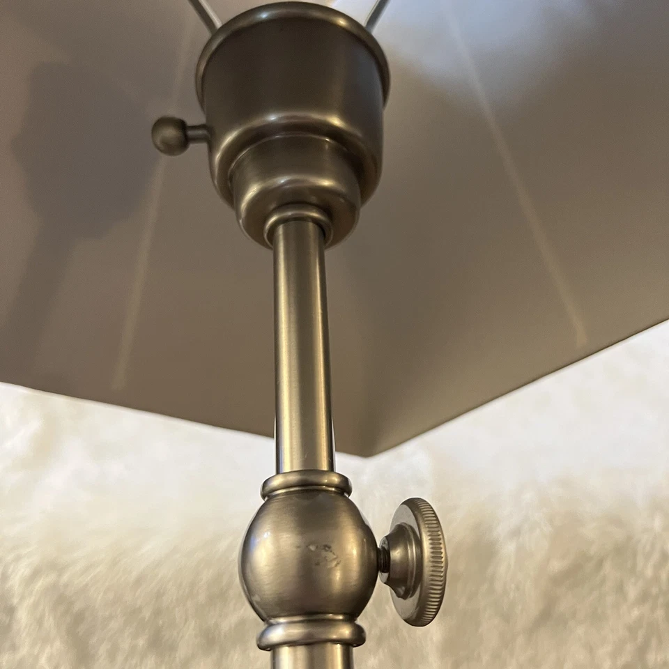 Lámpara de mesa de acero inoxidable cepillado de altura ajustable con pantalla azul - PESADA Foto 4 de 4