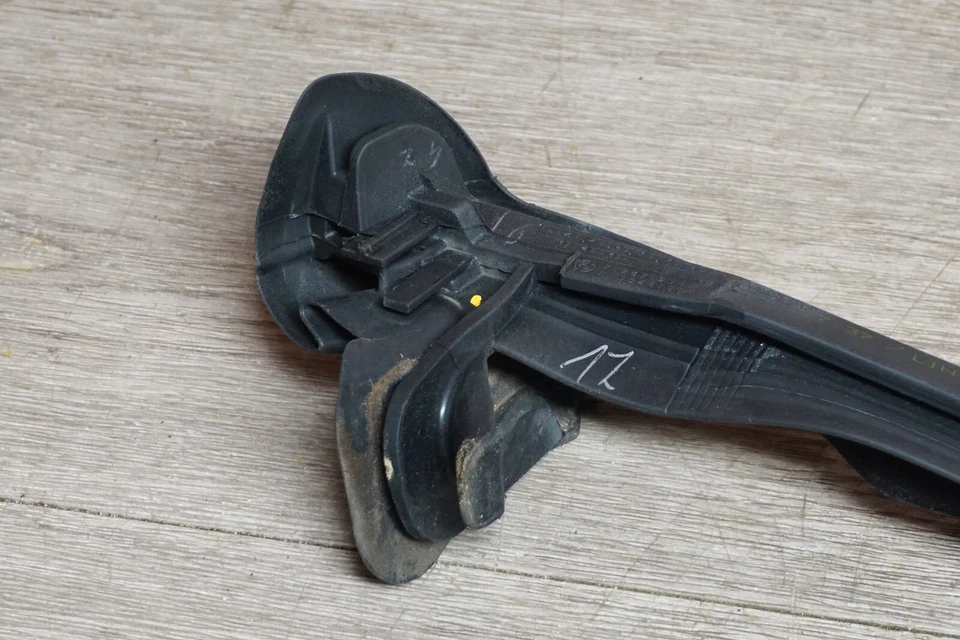 BMW 228I F23 2015 convertible ventana trasera derecha canal cubierta sello de goma OEM Foto 3 de 4