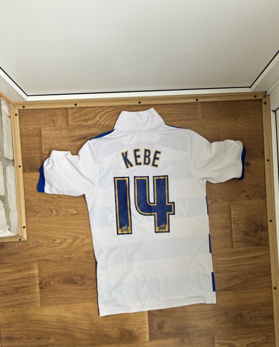 READING ENGLAND 2010 2011HOME FOOTBALL SHIRT JERSEY PUMA Size M  #14 Kebe