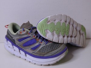 hoka conquest womens