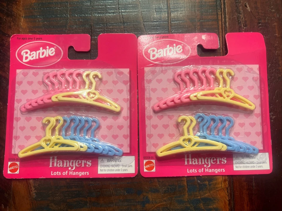 NUEVO Perchas y Zapatos Barbie Vintage Años 90 2000 Mattel Pequeños Extras Nuevo de Lote Antiguo Foto 4 de 4