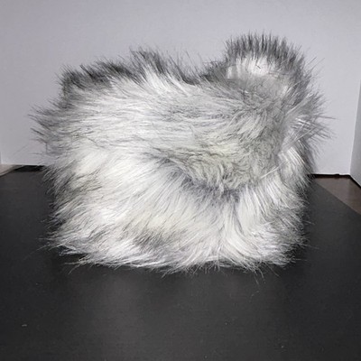 Fluffy Furs EU Faux Arctic Fox Fur Hat Medium Winter Glam Mob Wife