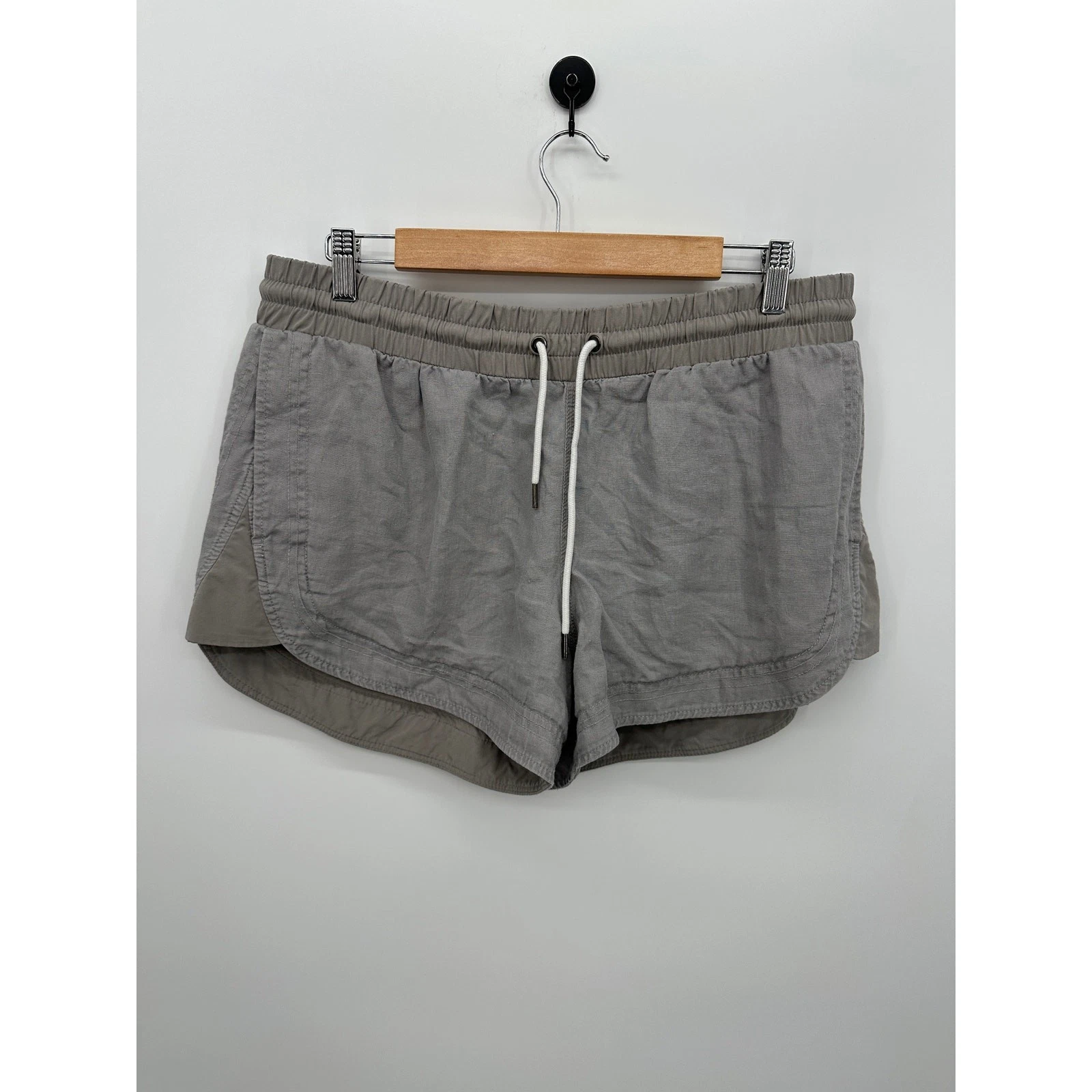 Athleta Womens Gray Bali Linen Shorts Size 14 Casual Stretch Pull On Summer