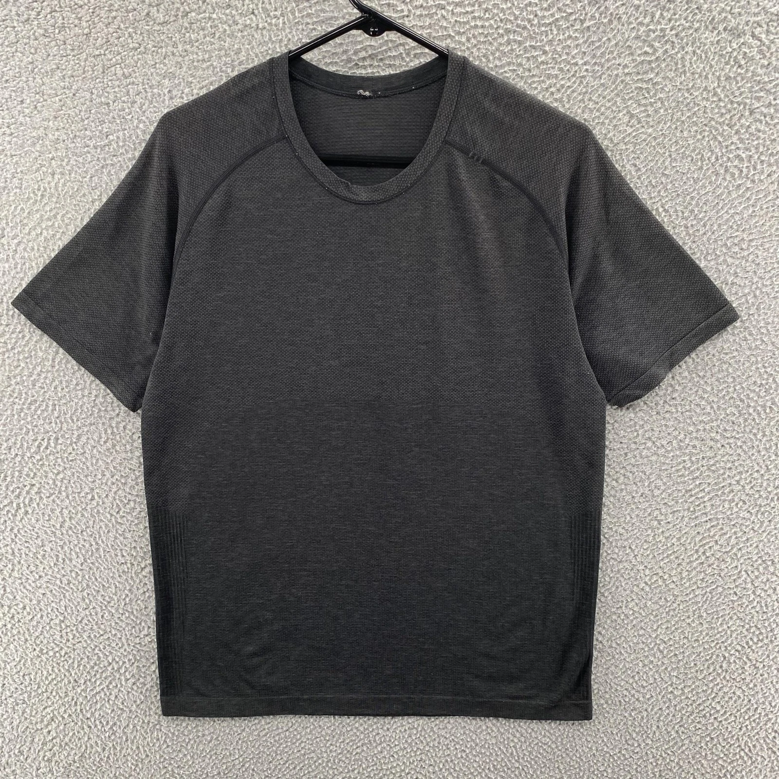 Lululemon T Shirt Mens Large Gray Metal Vent Tech Short Sleeve Athletic Raglan
