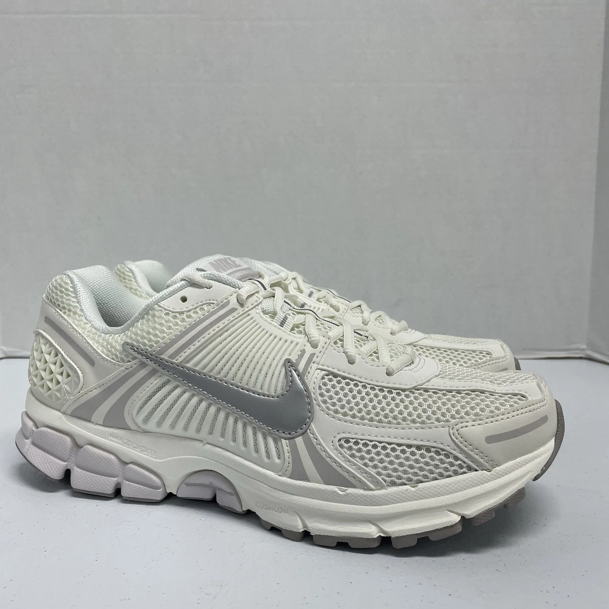 Nike Air Zoom Vomero 14 White Vast Grey for Sale  display picture 1