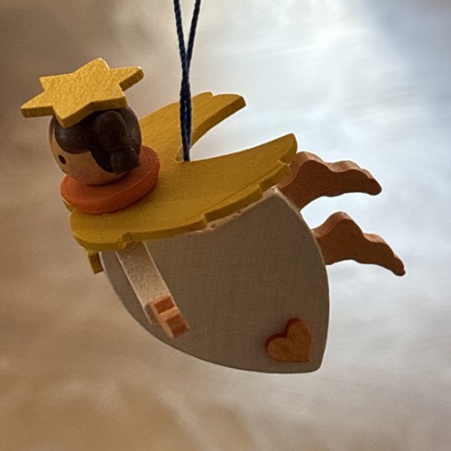 Floating Angel Handcrafted Ornament Graupner Holzminiaturen Family Erzgebirge - Picture 4 of 15