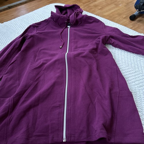 NWOT Susan Graver Weekend Burgundy Long Sleeve Zip Front Jacket Size S - Picture 3 of 3