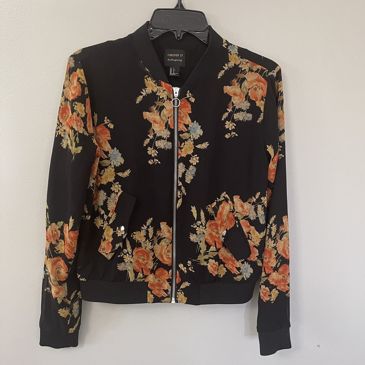 Forever 21 Contemporary Women's Floral Bomber Jacket Lightweight