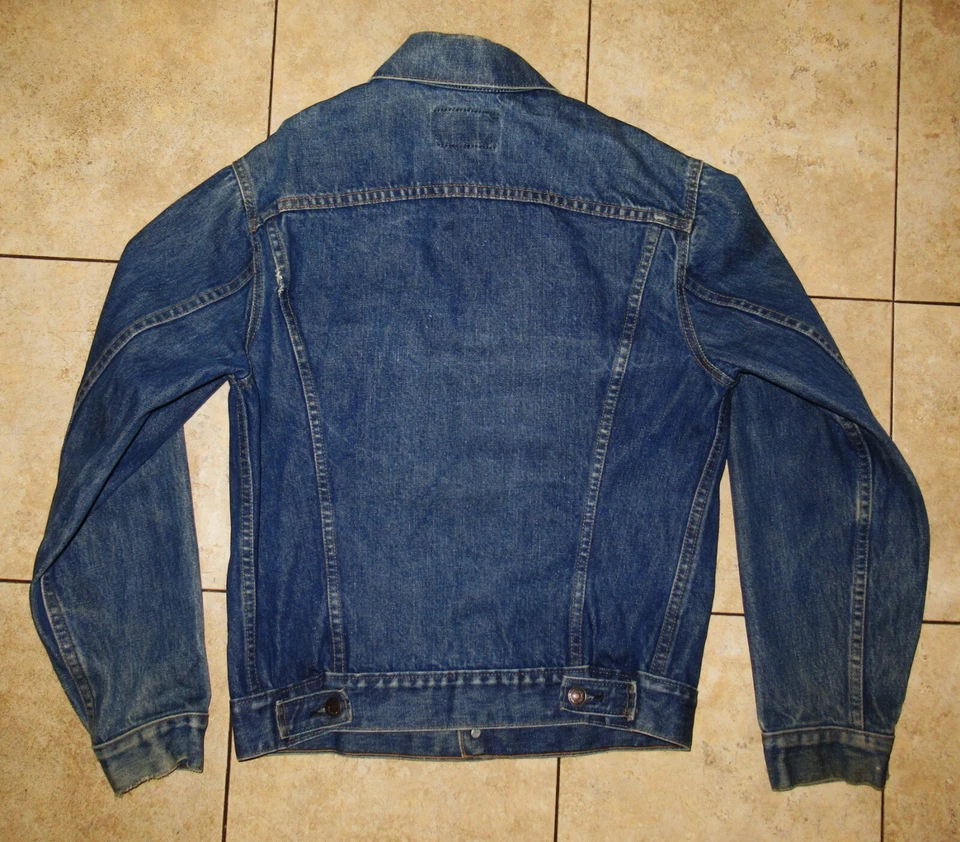 Vintage 60's Levi's Denim Jacket Two Pocket USA Made Trucker size 38 Small - Image 2 of 4