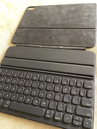 キーボード ヤフオク! - Smart Keyboard Folio A2038 U... やペアリン