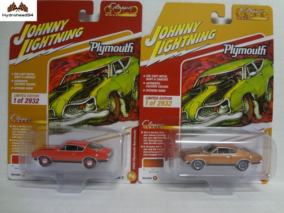 Johnny Lightning 1969 Plymouth Barracuda PAIR JLCG032 A&B - 1:64