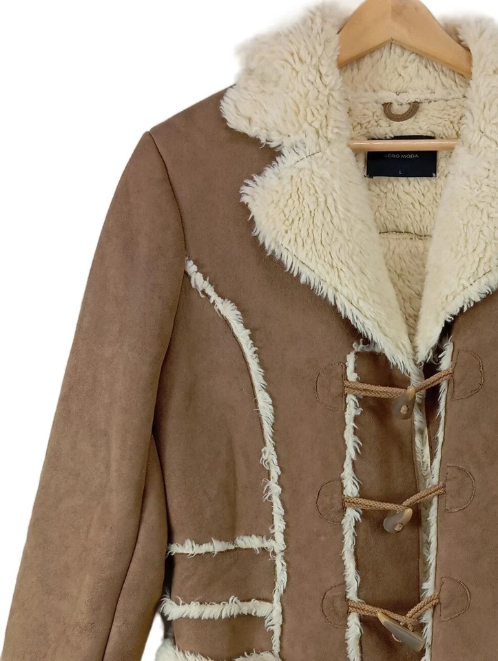 VERO MODA Abrigo de piel sintética Mujeres Abrigo Talla EU 40 marrón-blanco puro - Imagen 3 de 4