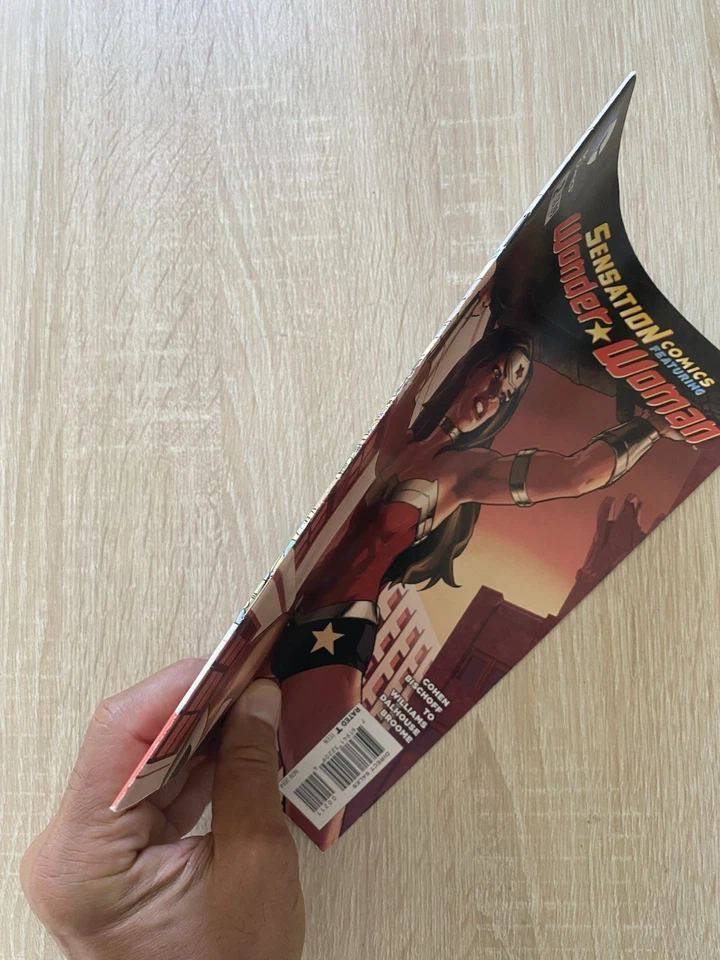 SENSATION COMICS FEATURING WONDER WOMAN Nº2 - VO Anglais - Ed. DC COMICS 2014-CN - Photo 3/4