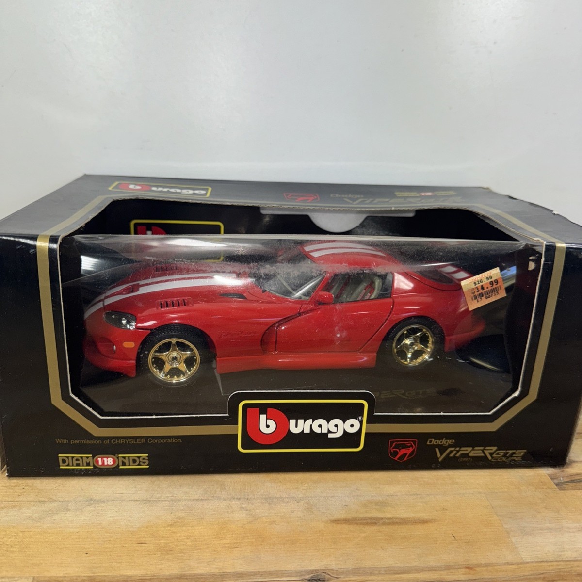 BBurago 1:18 1997 Dodge Viper GTS Coupe Diecast Model | Red With