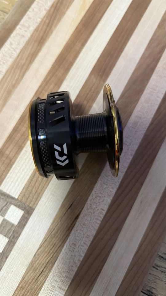 Carrete Diawa saltiga Dogfight 8000 H nuevo Foto 4 de 4