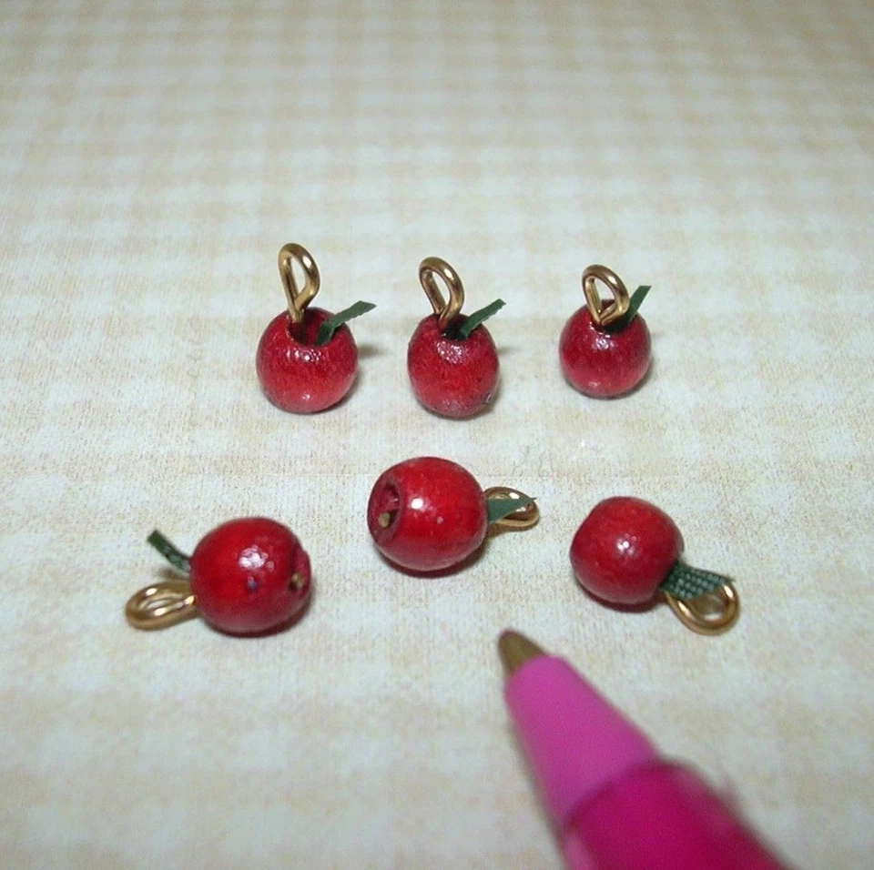 THE DOLLHOUSE SHOPPE Miniature Apple Christmas Ornaments (6), Wooden: DOLLHOUSE 1:12 Scale