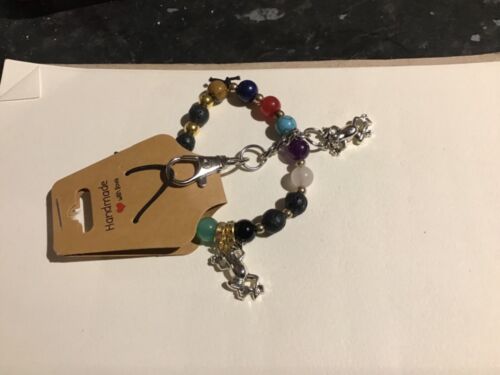 Mixed jewellery styles. - Picture 11 of 19