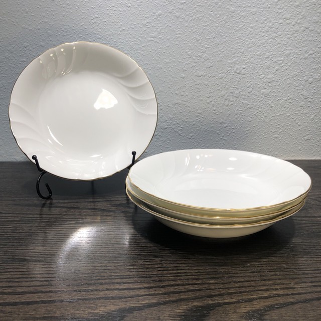 Mikasa China L9709 Wedding Band Gold Trim White Platinum 2