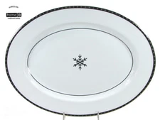Target TRADITIONAL HOLIDAY 16" Oval Serving Platter Silver Snowflake Porcelain