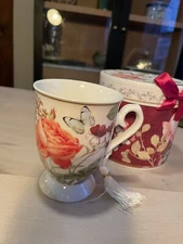 Delton Burgundy Peony Porcelain Mug in Gift Box, 250 ml Teacup