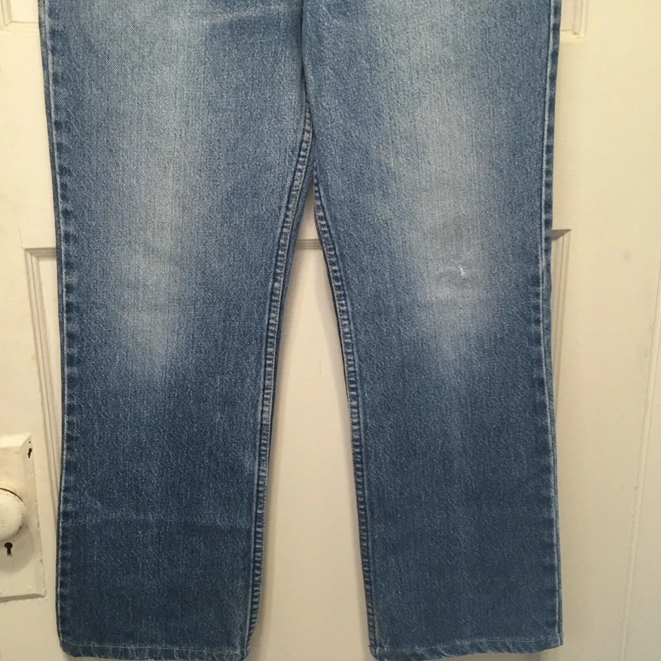 VTG Levi's 30 x 25 Orange Tab Jeans Cropped - Image 3 of 4