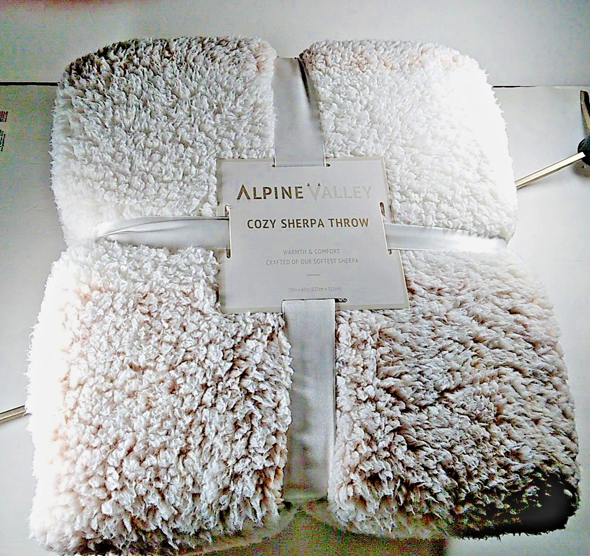 Alpine Valley Cozy Sherpa Throw New