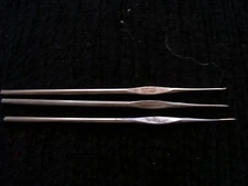 Boye metal crochet hooks/needles, sizes 1, 10 and 12