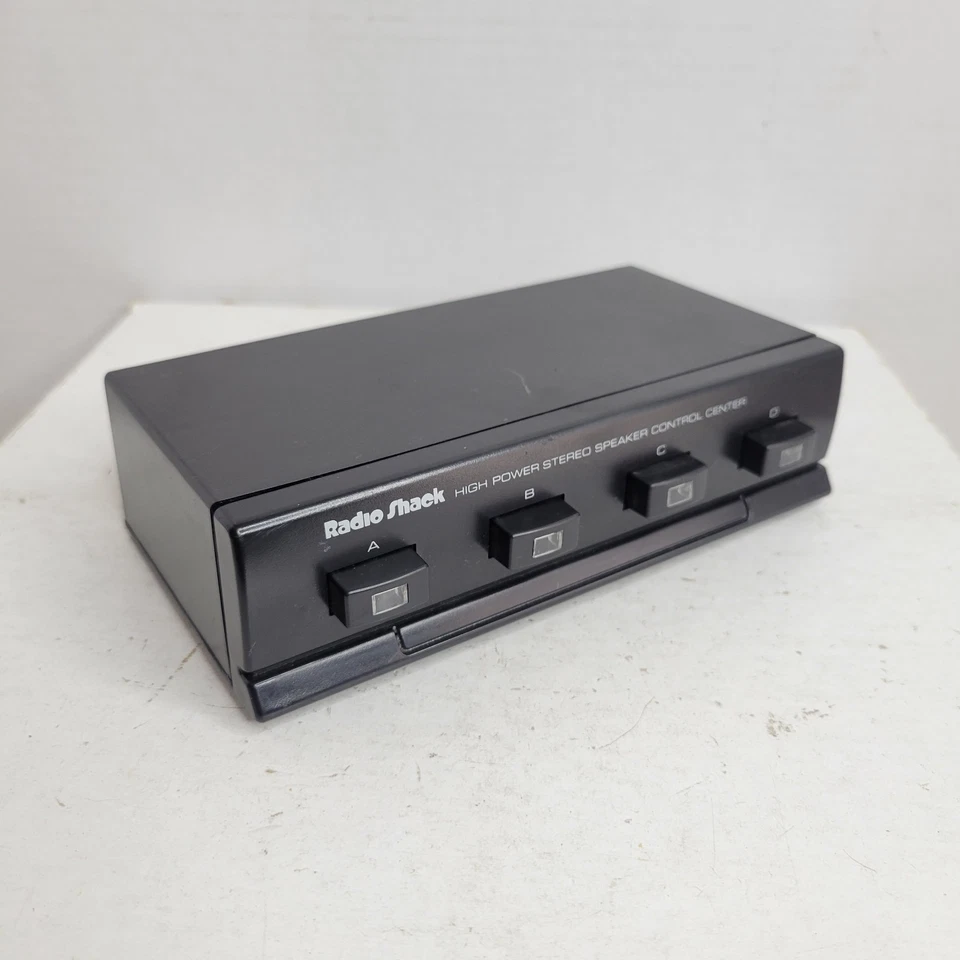 Radio Shack 40-137 High Power Stereo Control Center 4 Way Speaker Selector - Image 2 of 4