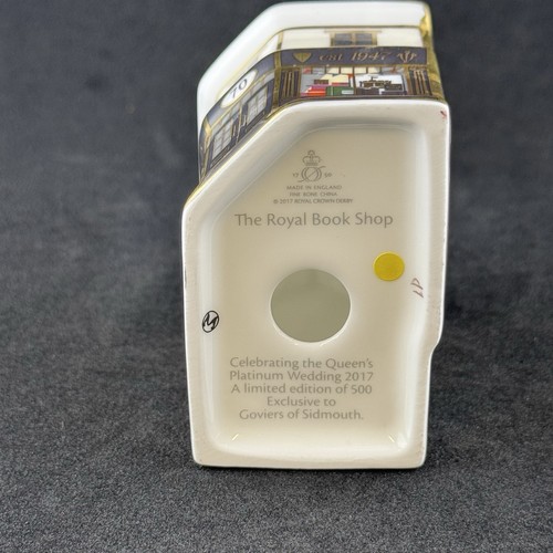 Royal Crown Derby Miniaturhaus The Royal Bookshop 2017 England Royal Wedding - Bild 11 von 14