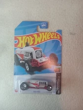 2023 Hot Wheels- MAX STEEL 28 So-Cal Speed Shop - White & Red Z 62/250