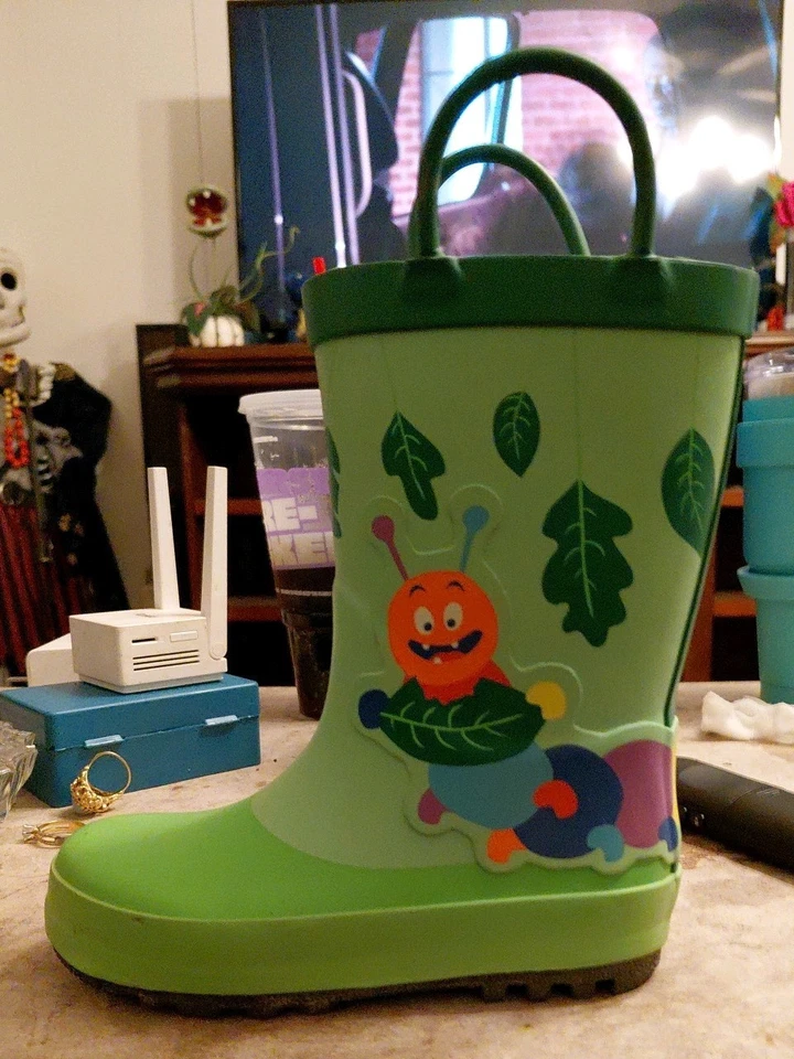 Cat & Jack Toddler Kesi Rainboots Green - Size 9, Yellow - Size 7 - Image 2 of 4
