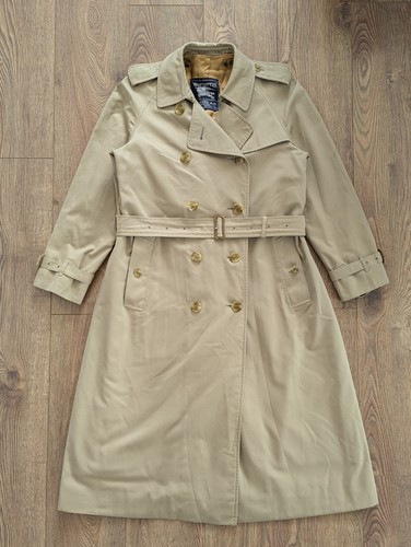 Vintage BURBERRYS Men's Long Coat and Novacheck Lining Made In England