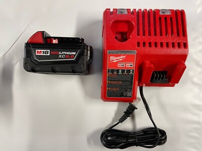 Genuine Milwaukee  M18 XC 5 amp 18V  Battery 48-11-1850 NEW w Charger