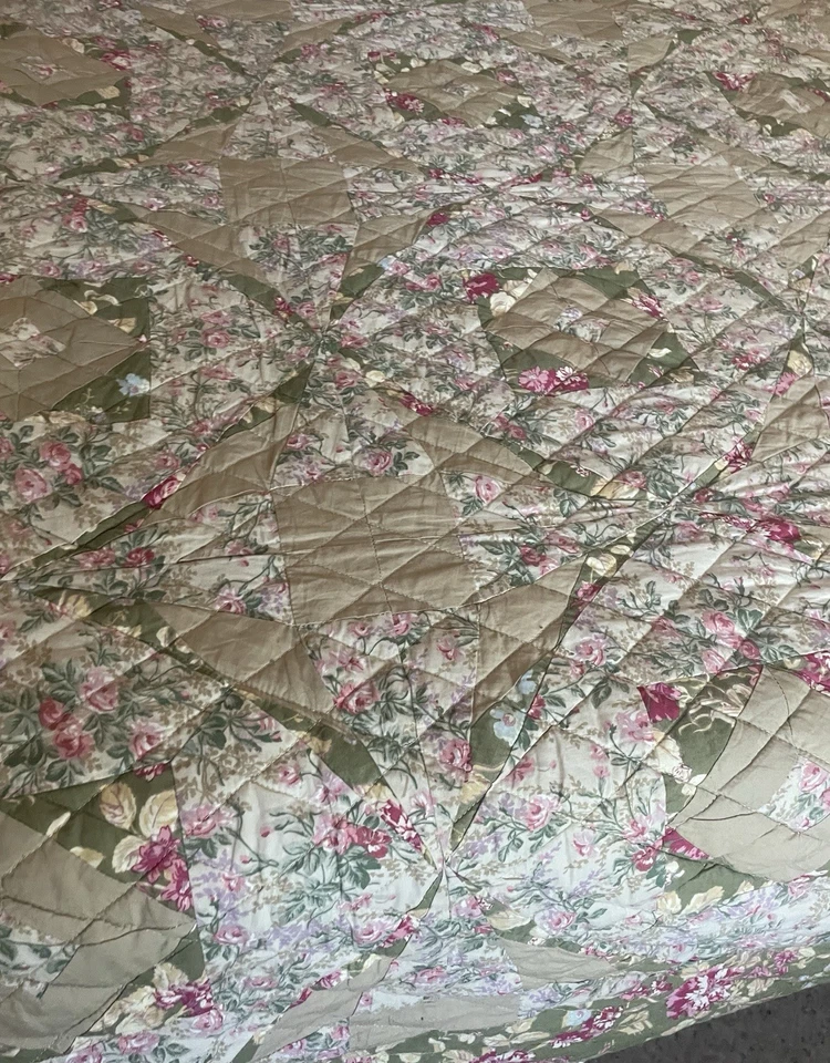 Colcha Colcha Hogar Clásica Diseño Rosa 84 x 90" Queen Size Como Nueva Foto 3 de 4