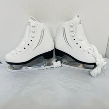 Lake Placid Cascade Girls White Figure Skates Youth Size 12J Model # LP204G New