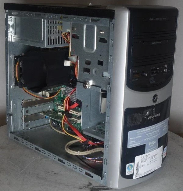 EMachines T5224 Tower Intel Pentium D 2.8GHz 2GB SEE NOTES - Image 2 of 4