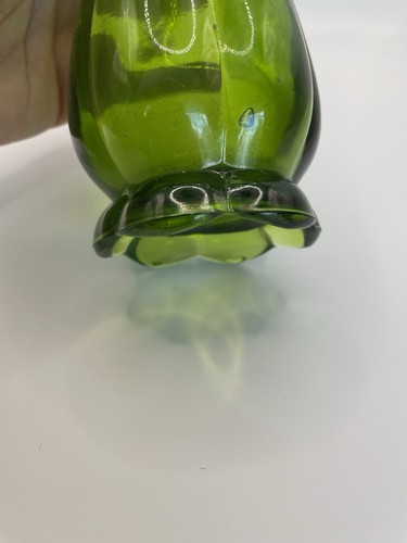 L.E. Smith Glas Avocado grün gerippte Säule 11,5" geschwungene Vase Vintage - Bild 6 von 8