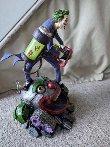 Estatua de XM Studios The Joker 1/6 DC Limited 451/600  - Imagen 4 de 7