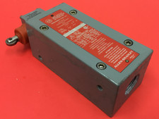 Allen-Bradley - P/N: 802X-K7 - Series C - Limit Switch