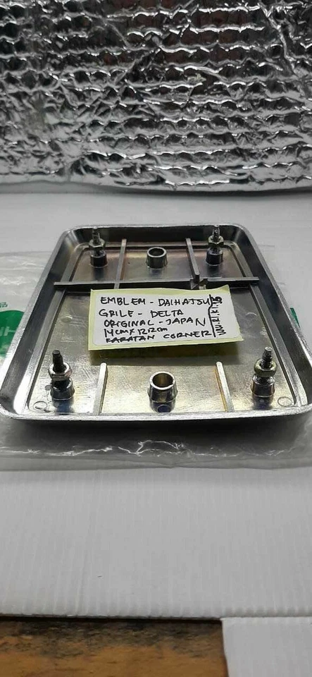 DAIHATSU Truck Delta DV 22 1500 '1970–79 NOS - EMBLEM - DV21/DV26/SV16  - Image 2 of 4