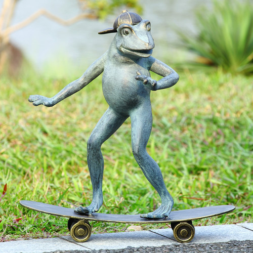 SPI Aluminum Radical Skateboarding Frog Garden Statue - Picture 1 of 3