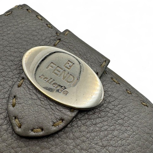 Cartera Fendi Plegable Selleria Cuero Plateado Completa con Accesorios FENDI - Imagen 6 de 24
