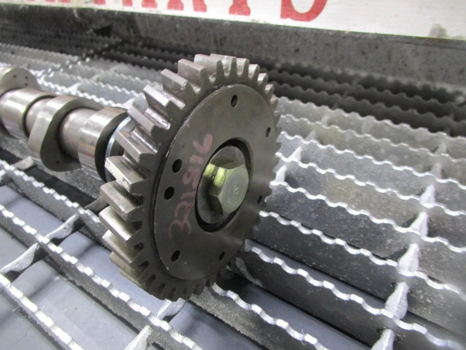 Árbol de levas y engranaje de motor diésel Isuzu 6HK1 1998-2004 FABRICANTE DE EQUIPOS ORIGINALES FUNDIDO # D2080017 Foto 2 de 4