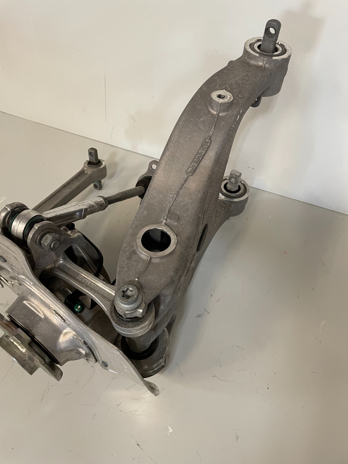Ferrari California Right Rear SPINDLE KNUCKLE ARM 238468 237828 245702