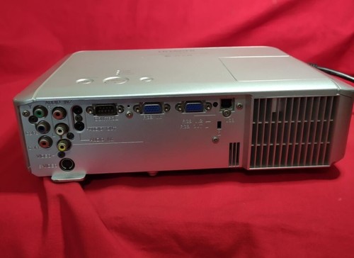 Hitachi CP-X250 Multimedia LCD Projector 3LCD - Works - Picture 3 of 6