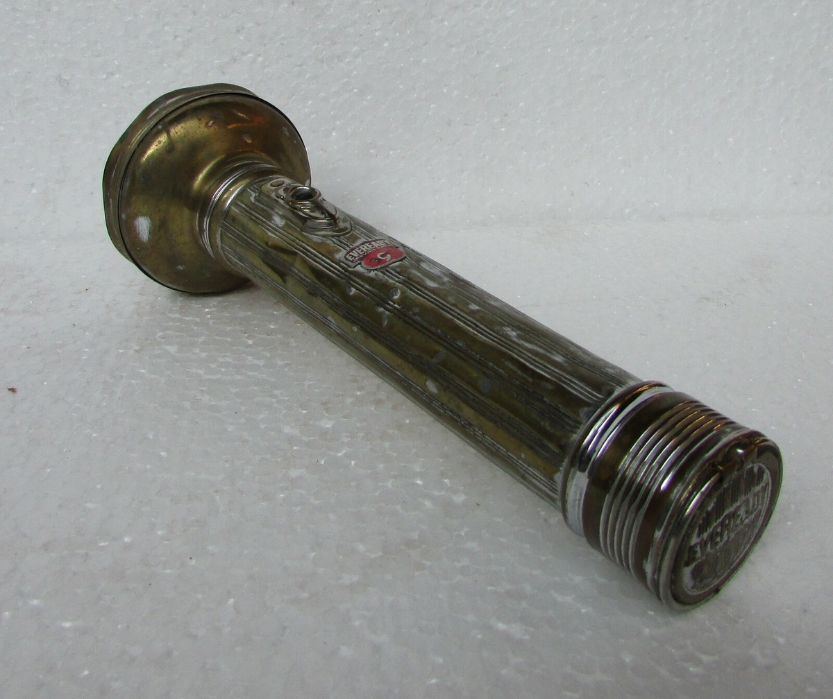 Lampe Torche Vintage EVEREADY – Métal Argent/vert – Fonctionne – Inde