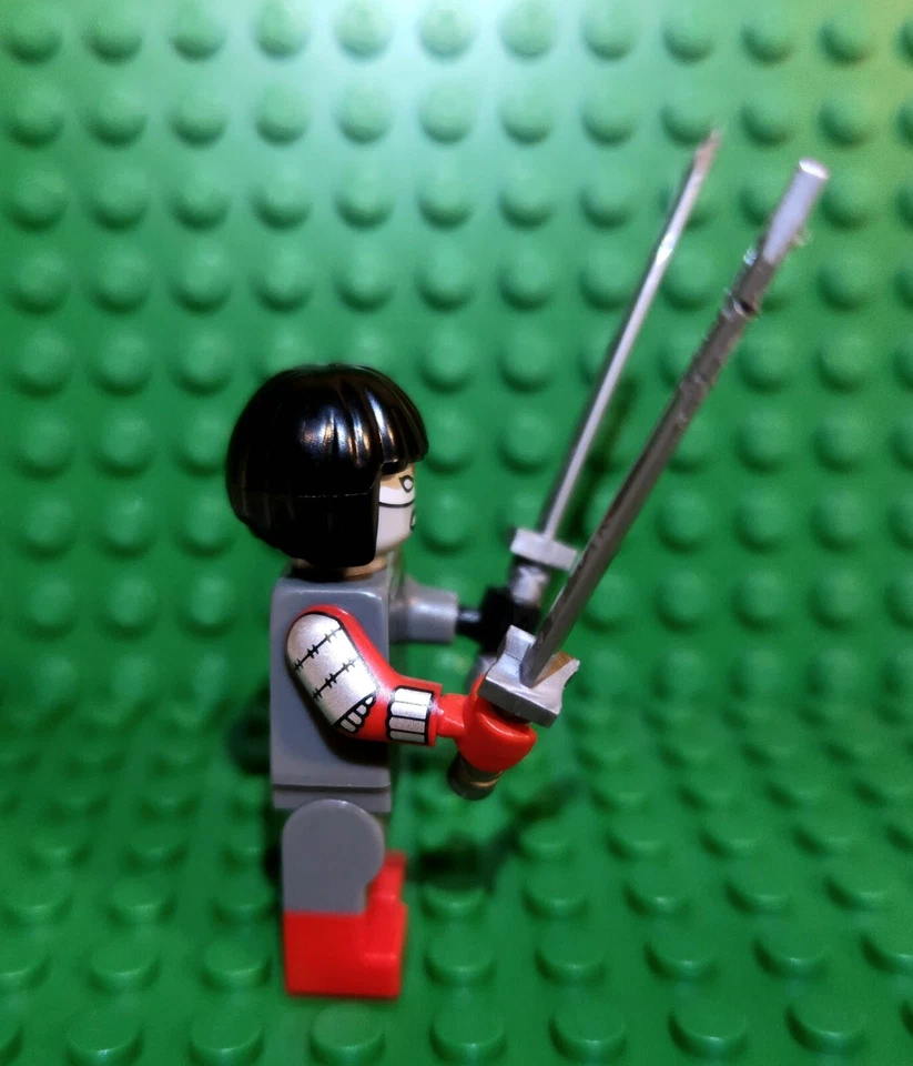 LEGO Batman Katana Minifigura 76055 DC Comics Superhéroes ~ Accesorio 2 Espadas  Foto 3 de 4