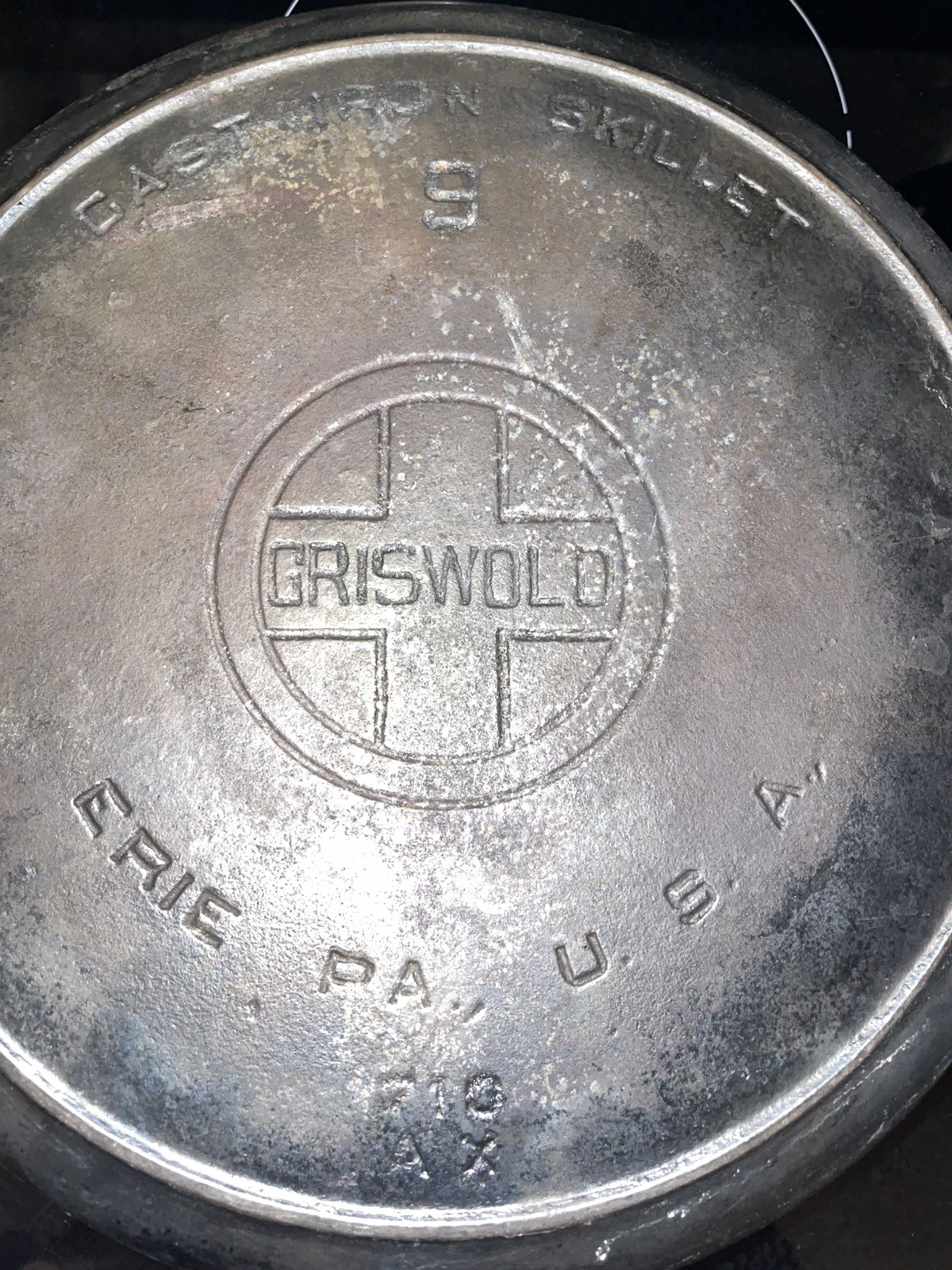 Vintage Griswold Cast Iron Skillet Size 9 Erie PA Skillet 710 AX Groove Handle