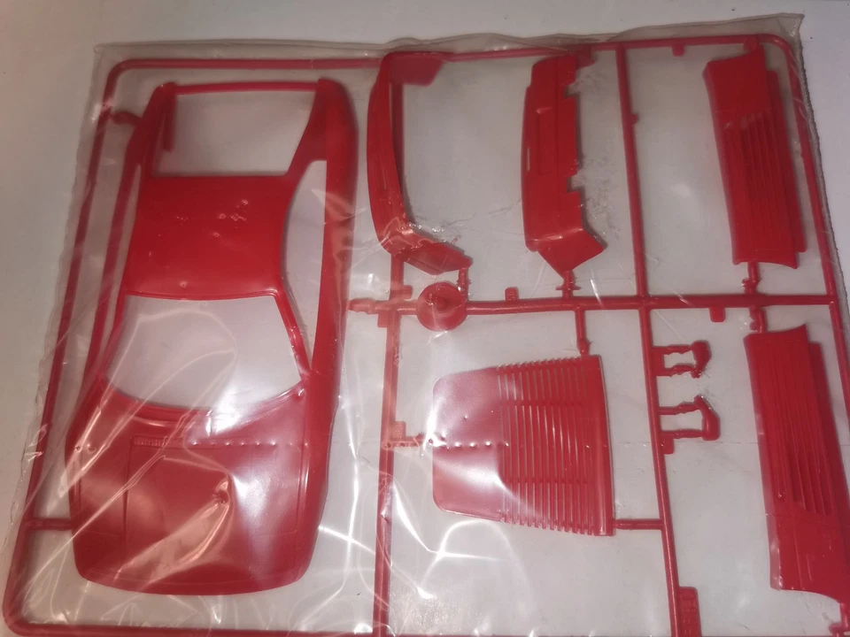 Ferrari 348 tb Italeri  No. 668  1:24   ISSUES   transparencies  missing + box - Immagine 3 di 4